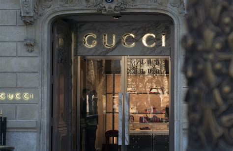 Gucci brand marketing strategy